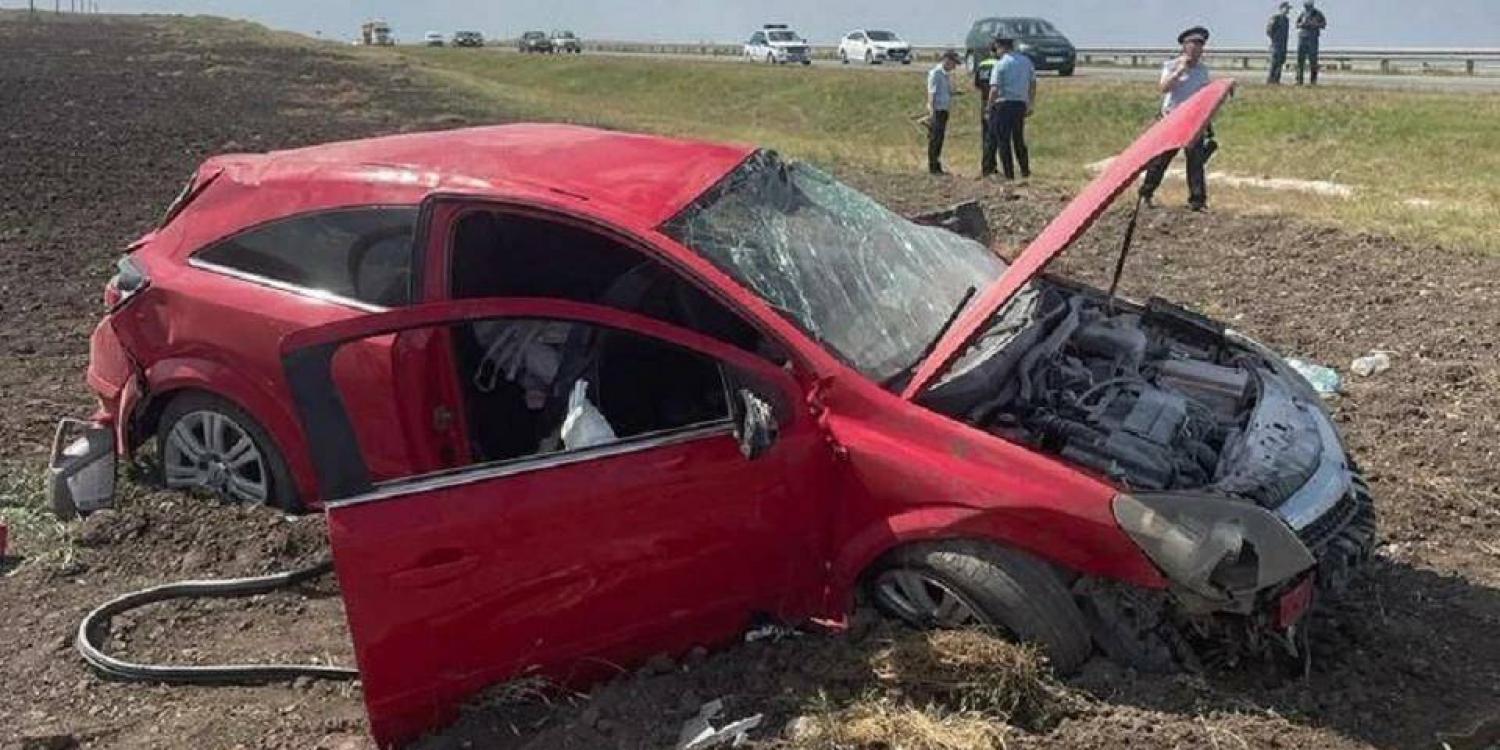 На «Тавриде» столкнулись две иномарки: пострадали четыре ребенка На «Тавриде» столкнулись две иномарки: пострадали четыре ребенка