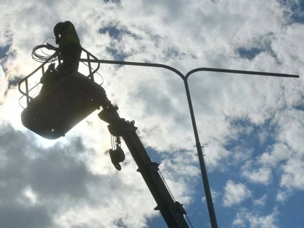 До конца 2023 года на улицах Симферополя появятся фонари До конца 2023 года на улицах Симферополя появятся фонари