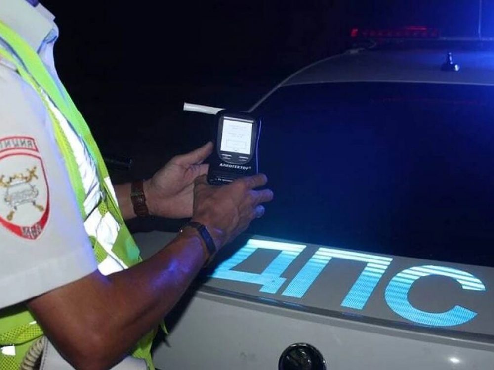 В Крыму пьяный Петербуржец напал на сотрудника ДПС В Крыму пьяный Петербуржец напал на сотрудника ДПС