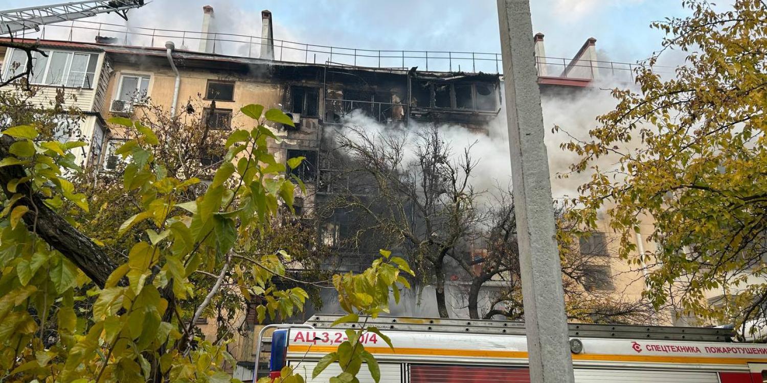 В Крыму при пожаре погиб человек В Крыму при пожаре погиб человек