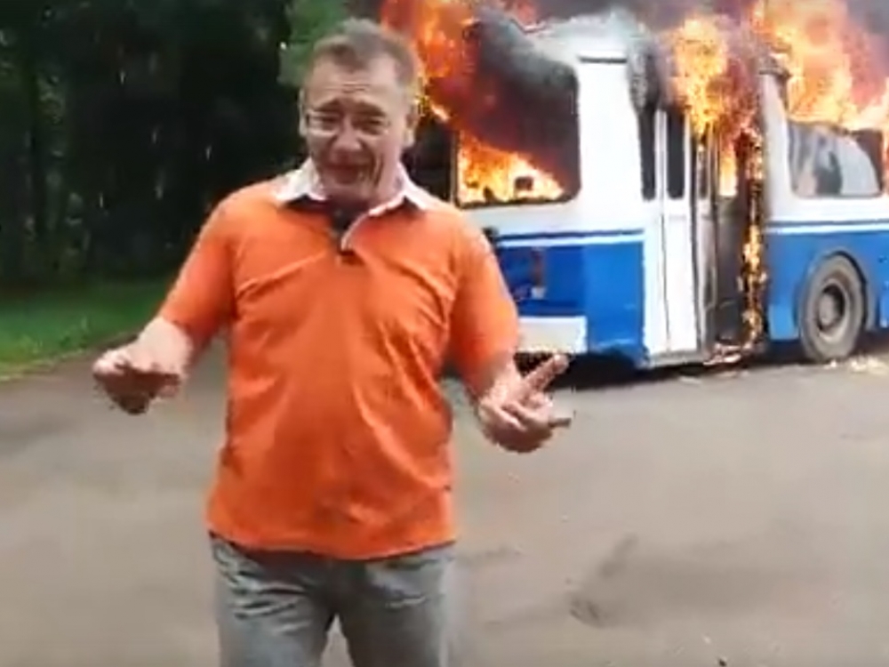 В Симферополе вечером 1 сентября сгорел троллейбус В Симферополе вечером 1 сентября сгорел троллейбус