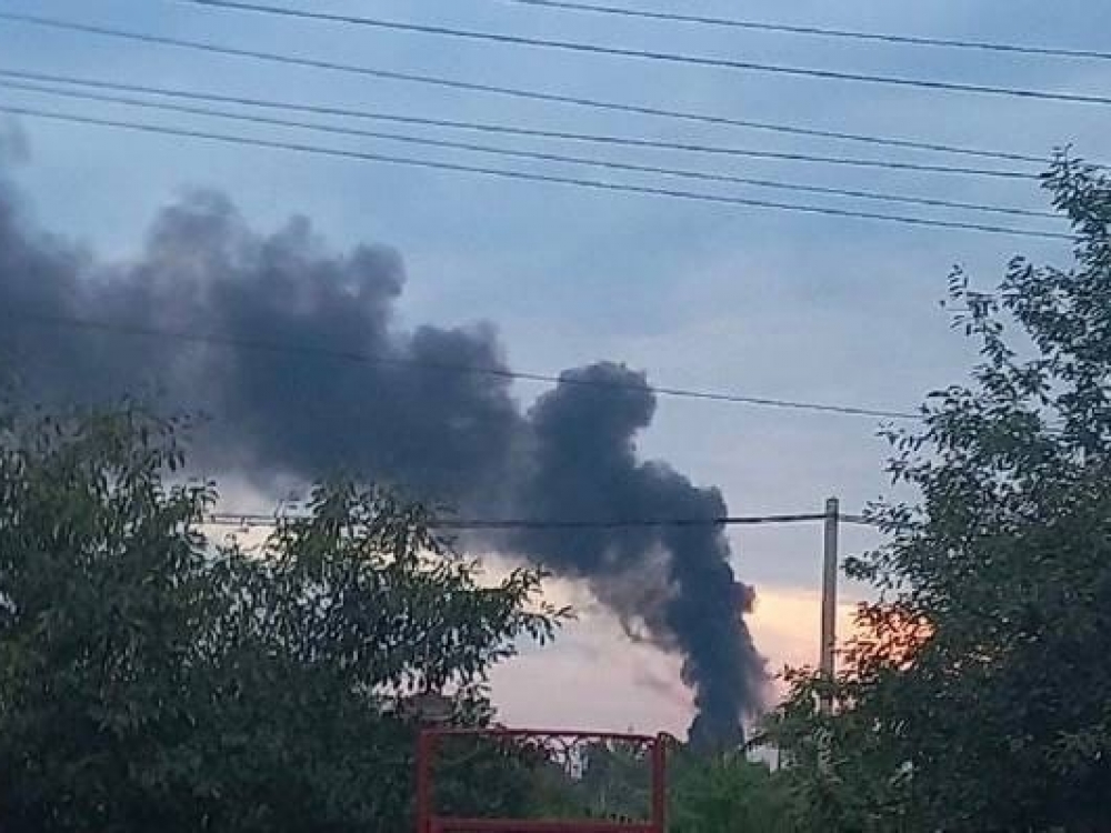 Из села Майское в Крыму эвакуировали около 2 тысяч граждан Из села Майское в Крыму эвакуировали около 2 тысяч граждан