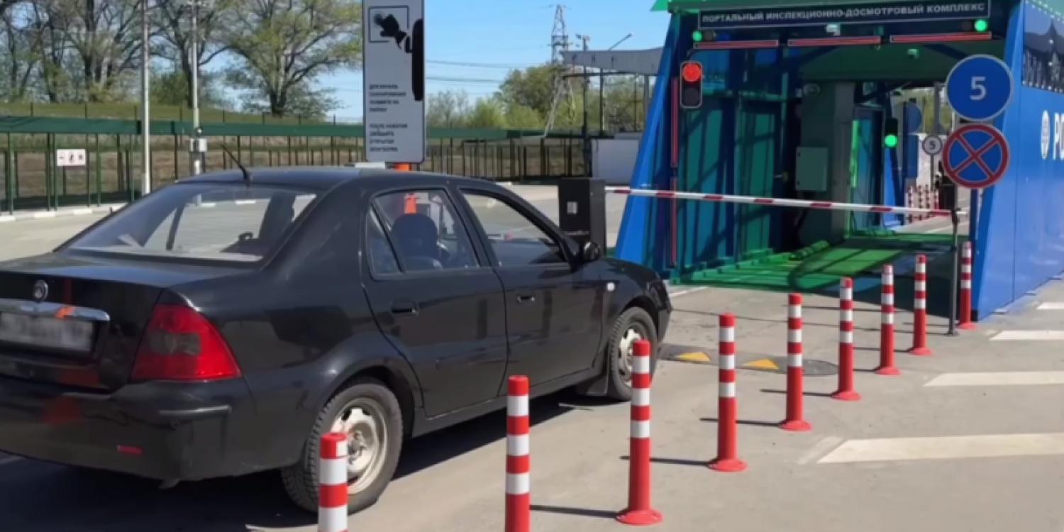 Время досмотра на пунктах пропуска Джанкой и Армянск ускорят в 5 раз Время досмотра на пунктах пропуска Джанкой и Армянск ускорят в 5 раз