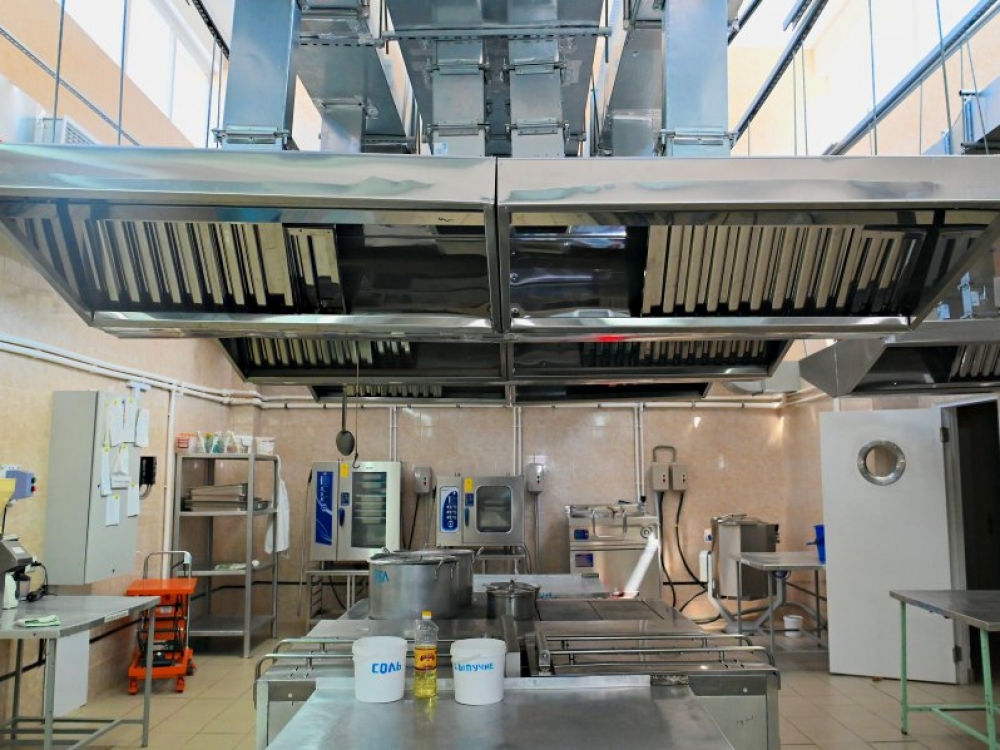 В севастопольском роддоме №2 будущим мамочкам сделали гастрономический подарок В севастопольском роддоме №2 будущим мамочкам сделали гастрономический подарок