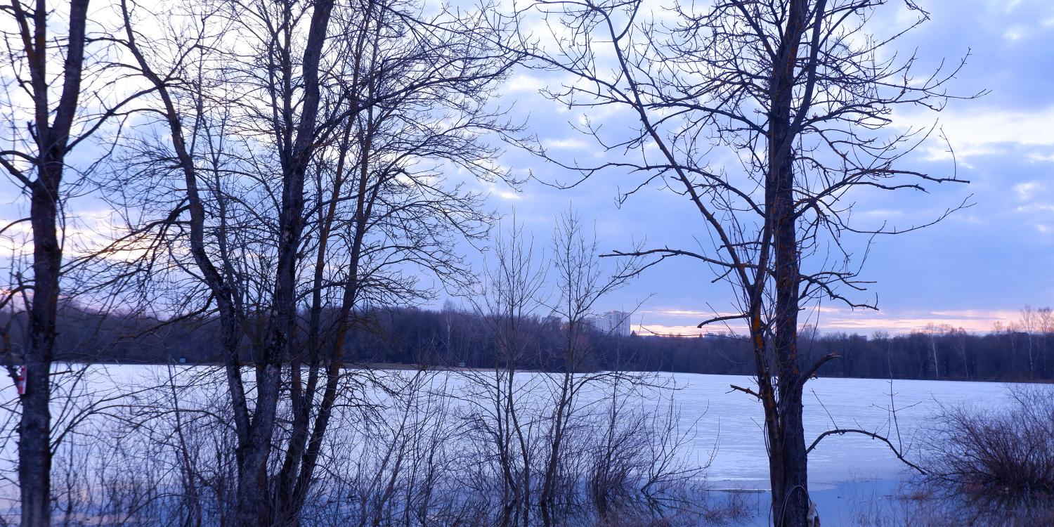 Последний день лета для крымчан начался со штормового предупреждения Последний день лета для крымчан начался со штормового предупреждения