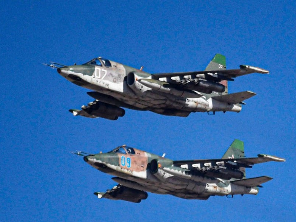 Крымчан удивил пролет самолетов Су-25