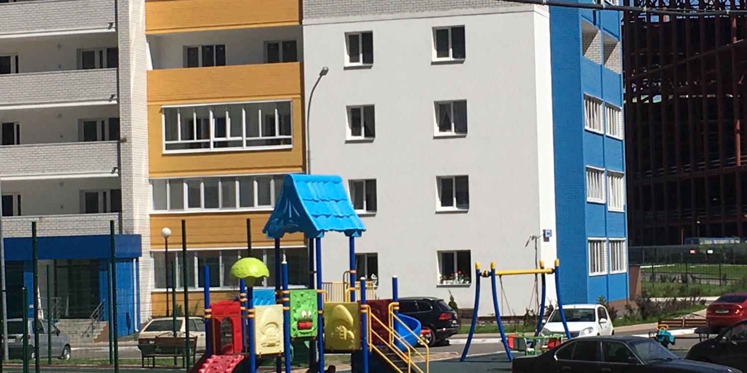 Более 80 млн рублей выделили на ремонт симферопольских дворов Более 80 млн рублей выделили на ремонт симферопольских дворов