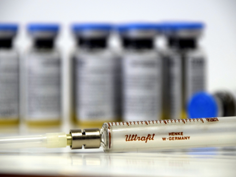 В Крыму приостановили работу над вакциной от коронавируса из-за нехватки средств В Крыму приостановили работу над вакциной от коронавируса из-за нехватки средств