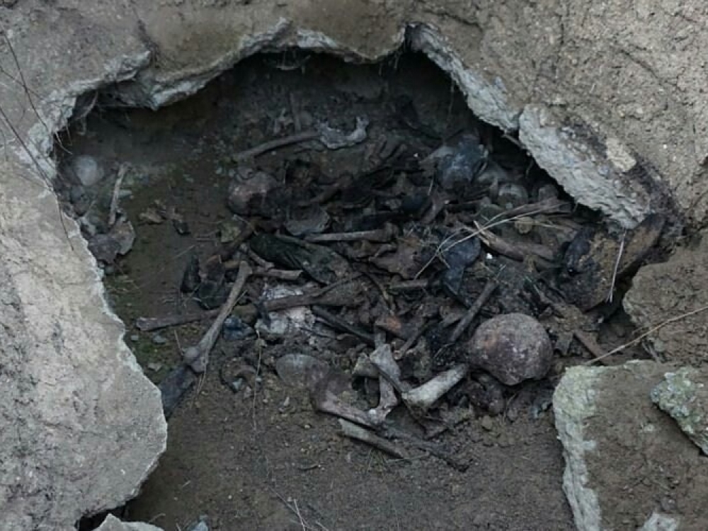 Суд приговорил крымчанина к колонии за разграбление Братской могилы под Симферополем Суд приговорил крымчанина к колонии за разграбление Братской могилы под Симферополем