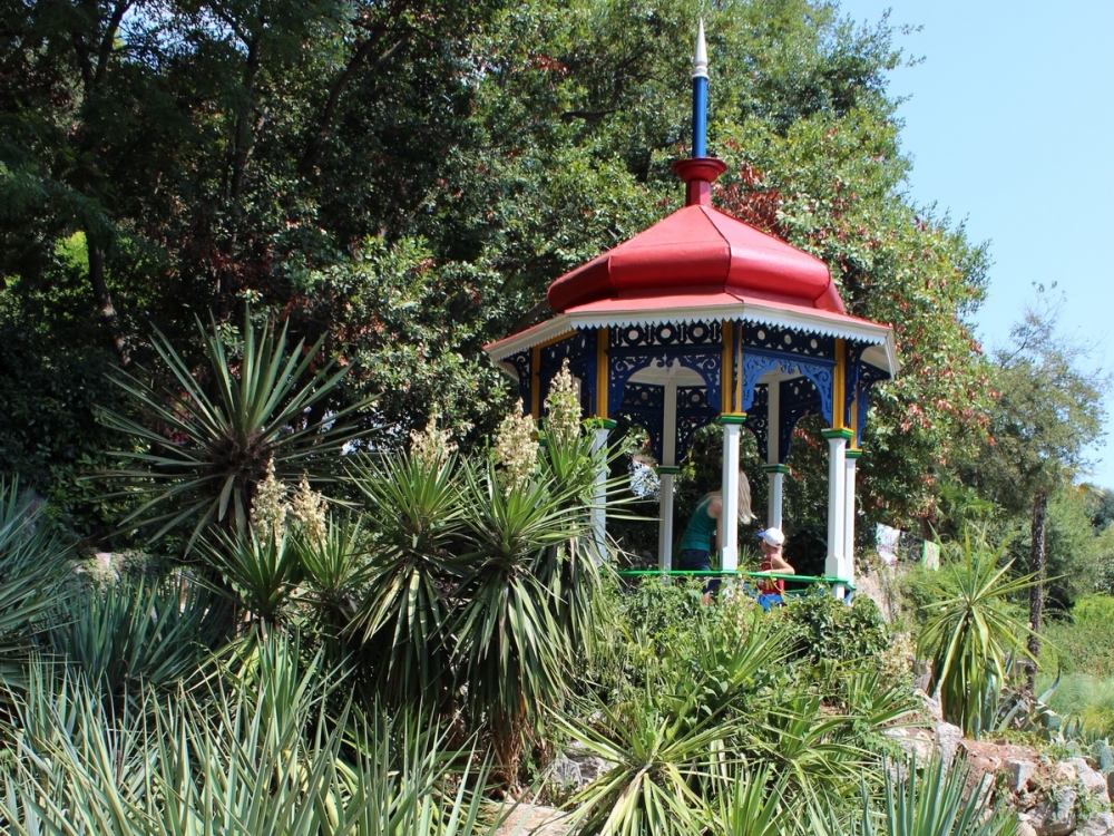 Крымская беседка из фильма «Асса» отмечает вековой юбилей Крымская беседка из фильма «Асса» отмечает вековой юбилей