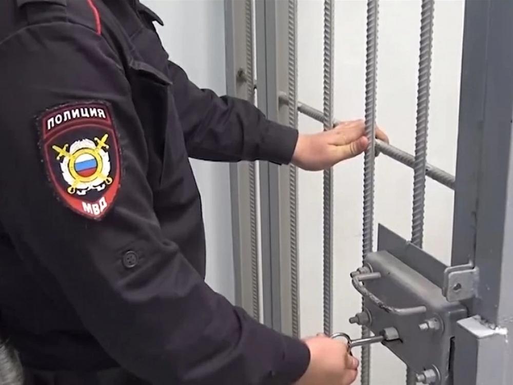 В Севастополе трое рецидивистов в возрасте от 35 до 56 лет обокрали медицинское учреждение В Севастополе трое рецидивистов в возрасте от 35 до 56 лет обокрали медицинское учреждение