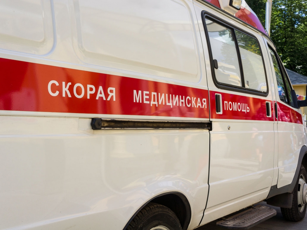 В севастопольском торговом центре на посетителя упал сотрудник В севастопольском торговом центре на посетителя упал сотрудник