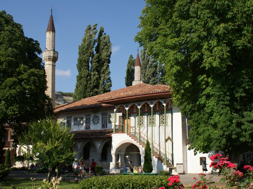 Подрядчик поклялся закончить реставрацию Ханского дворца к концу 2023 года Подрядчик поклялся закончить реставрацию Ханского дворца к концу 2023 года