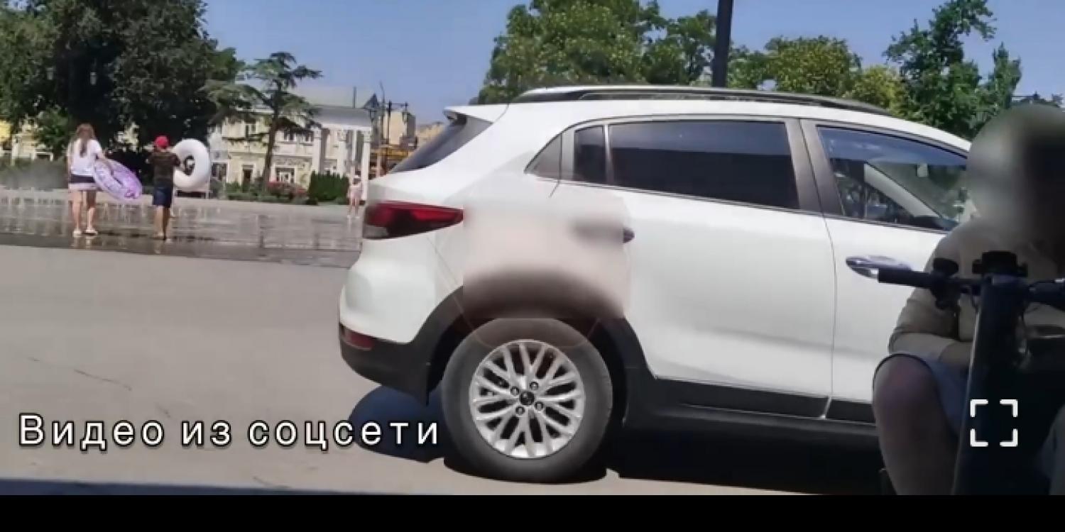 Евпаторийского шофёра наказали за езду по пешеходной зоне Евпаторийского шофёра наказали за езду по пешеходной зоне